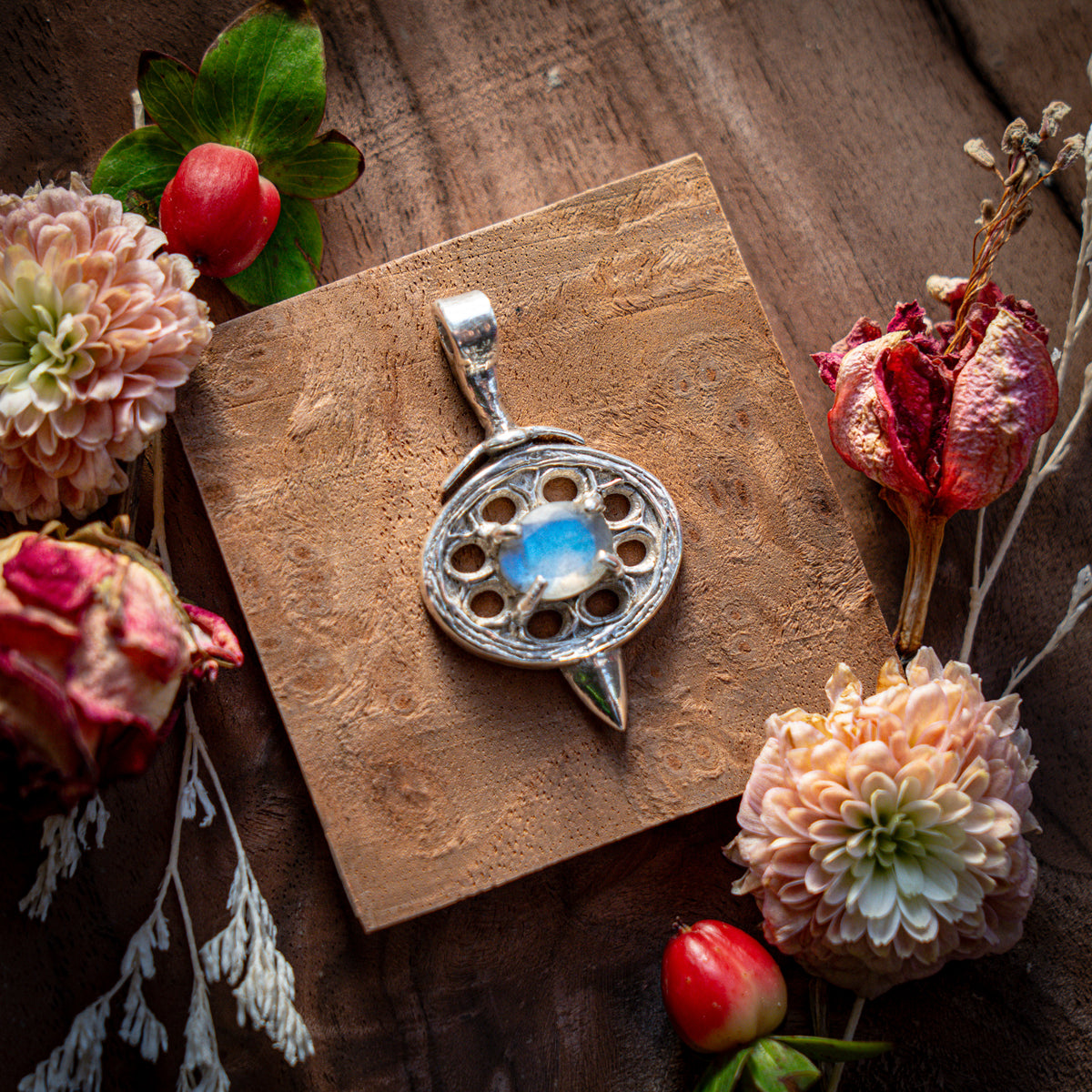 Boudica Labradorite | Fine Silver Pendant