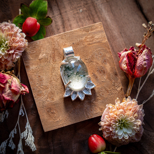 Gaia Moss Quartz | Fine Silver Pendant