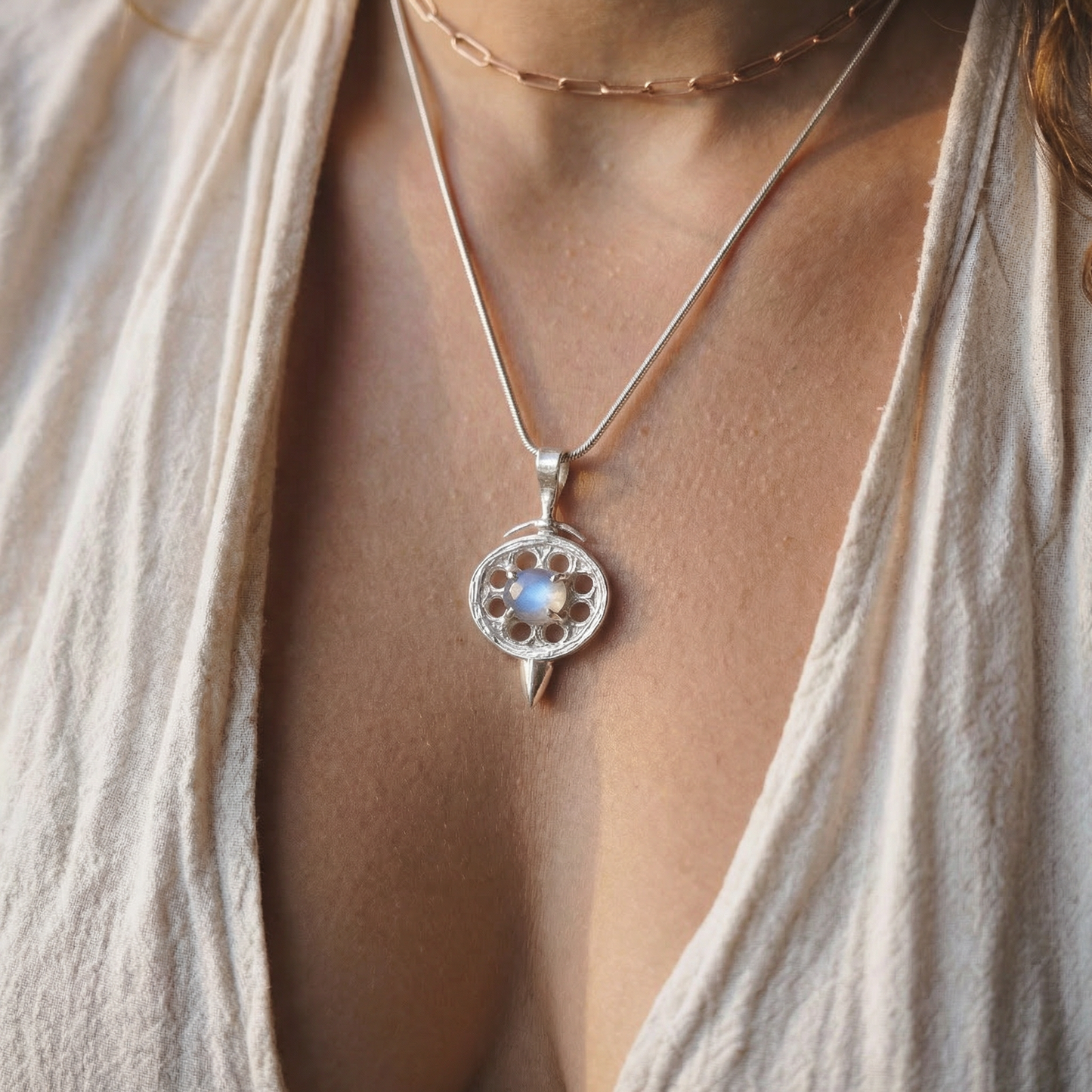 Boudica Moonstone | Feiner Silberanhänger